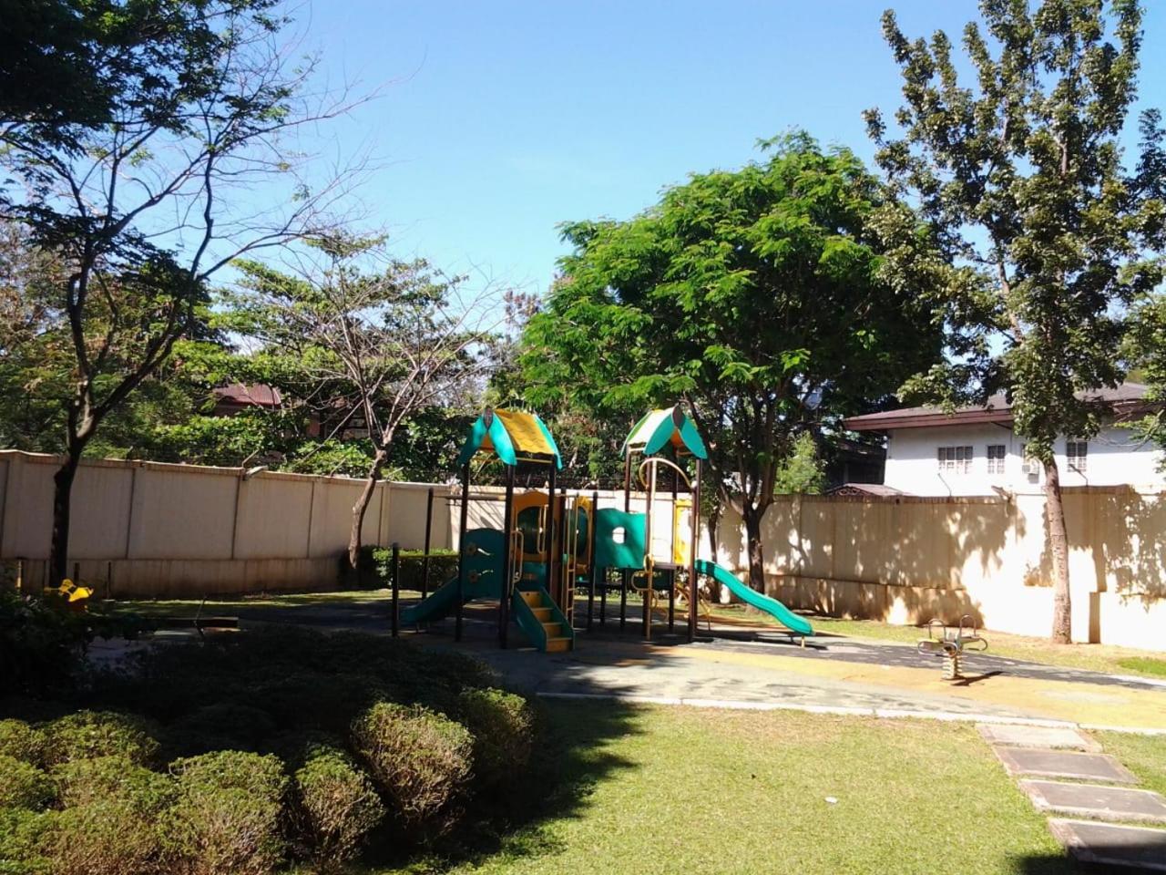 Cozy 2Br Staycation With Balcony Chateau Elysee For 4-6 Pax Paranaque City Luaran gambar