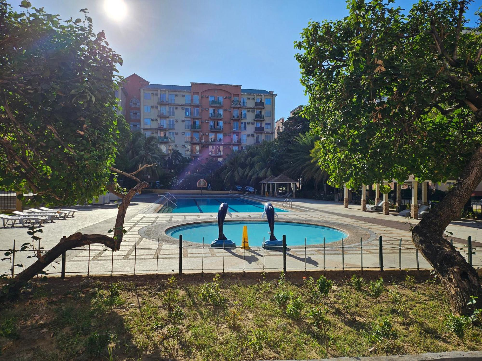 Cozy 2Br Staycation With Balcony Chateau Elysee For 4-6 Pax Paranaque City Luaran gambar