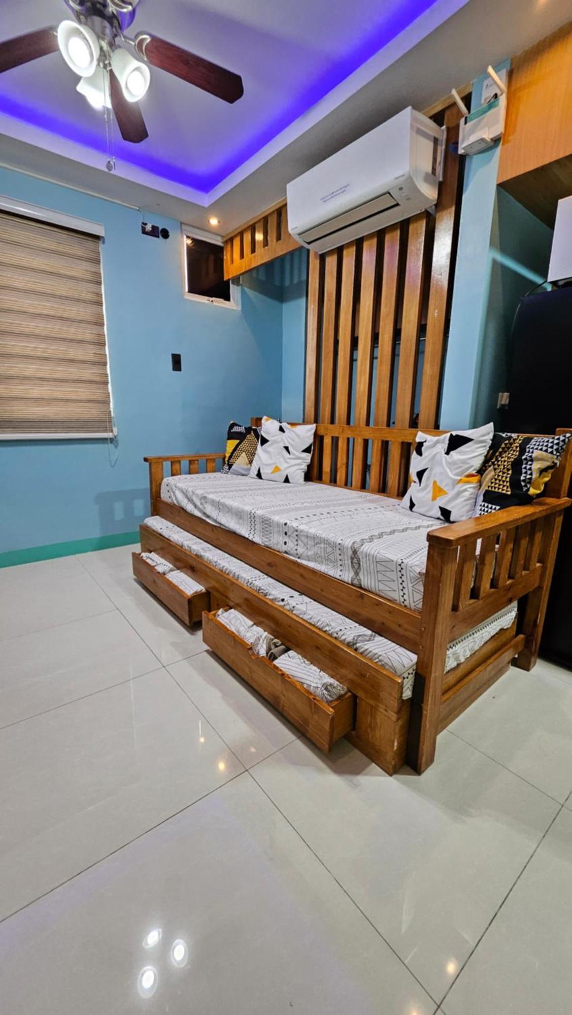 Cozy 2Br Staycation With Balcony Chateau Elysee For 4-6 Pax Paranaque City Luaran gambar